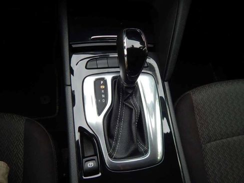 Used 2018 Buick Regal Preferred image 31