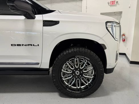 Used 2023 GMC Yukon XL Denali Ultimate image 26