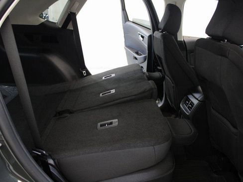 Used 2024 Ford Edge SE w/ Black Appearance Package image 25