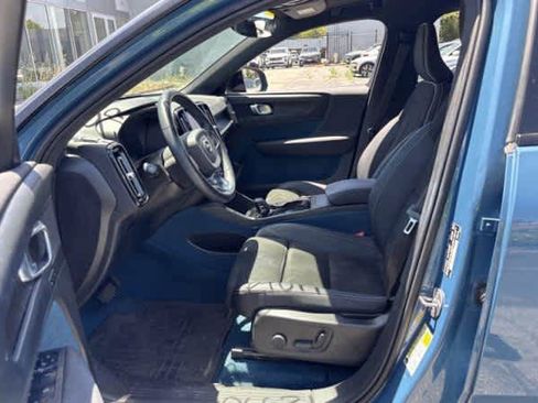Used 2023 Volvo XC40 Recharge Plus AWD/4WD image 2