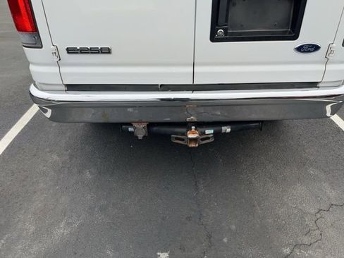 Used 2006 Ford E-250 and Econoline 250 image 6