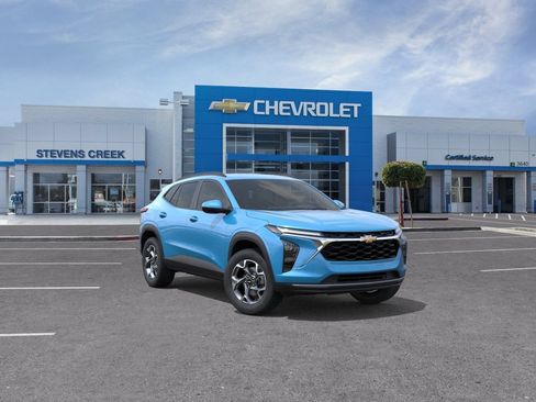 New 2026 Chevrolet Trax LT w/ Driver Confidence Package FWD image 9