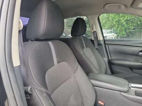 Used 2025 Nissan Sentra SV FWD image 30