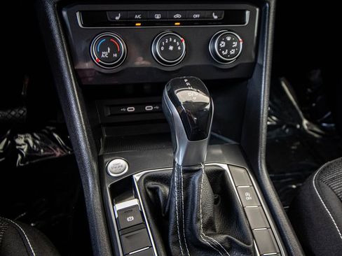 Certified 2023 Volkswagen Tiguan S image 34