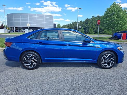 Used 2024 Volkswagen Jetta SEL FWD image 8