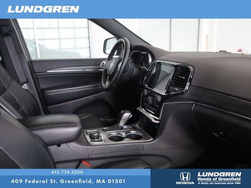 Used 2019 Jeep Grand Cherokee Limited w/ Luxury Group II image 34