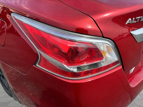 Used 2015 Nissan Altima 2.5 S w/ Power Driver Seat Package FWD image 22