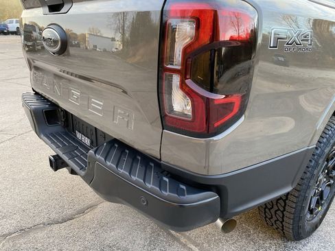 New 2025 Ford Ranger Lariat w/ FX4 Off-Road Package image 44