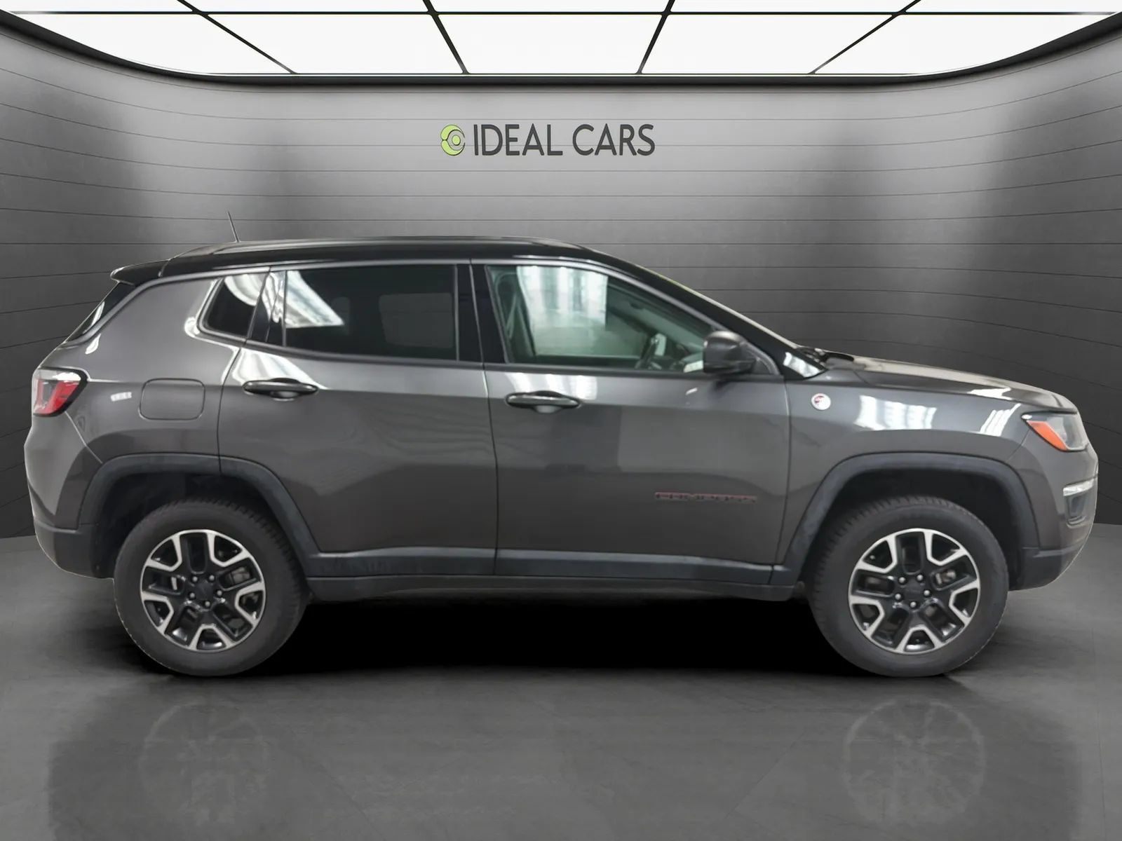 Used 2019 Jeep Compass Trailhawk AWD/4WD image 4