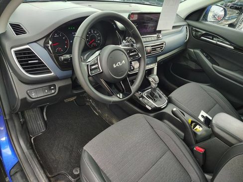 Used 2023 Kia Seltos S w/ Navigation Package AWD/4WD image 10