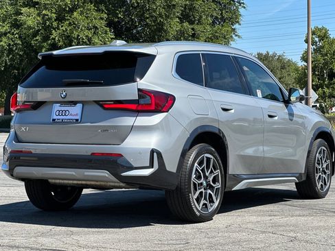 Used 2025 BMW X1 xDrive28i w/ Technology Package image 4