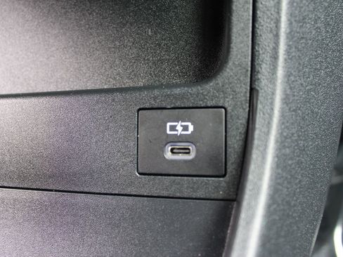 Used 2024 Subaru Solterra AWD/4WD image 29