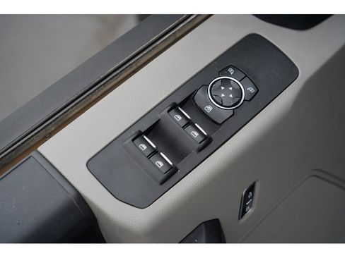 Used 2019 Ford F250 XL w/ Power Equipment Group image 16