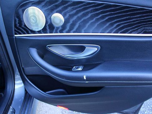 Used 2019 Mercedes-Benz E 300 image 18