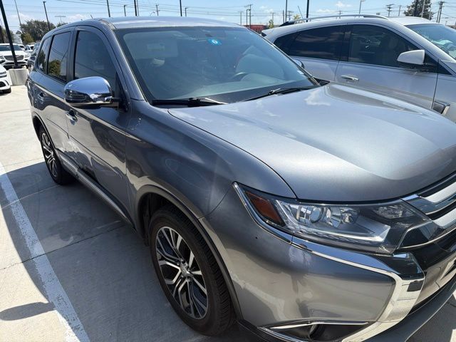 Used 2016 Mitsubishi Outlander SEL FWD image 4