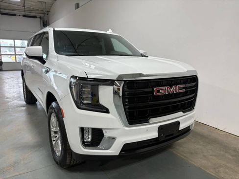 Used 2024 GMC Yukon XL SLE AWD/4WD image 6