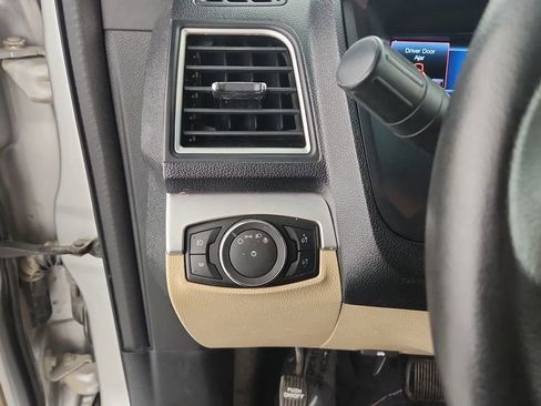 Used 2016 Ford Explorer XLT w/ Equipment Group 202A image 22