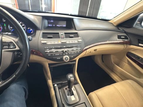 Used 2010 Honda Crosstour EX-L image 40