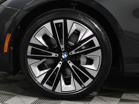 Used 2026 BMW 530i xDrive w/ Premium Package image 12