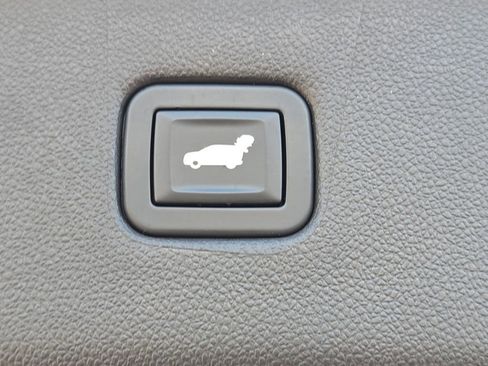 Used 2019 Chevrolet Blazer RS AWD/4WD image 31