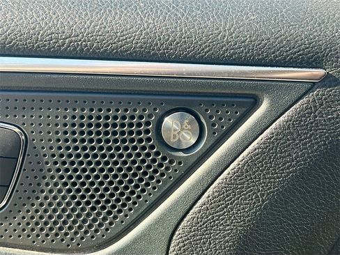 Used 2023 Ford Edge ST image 18