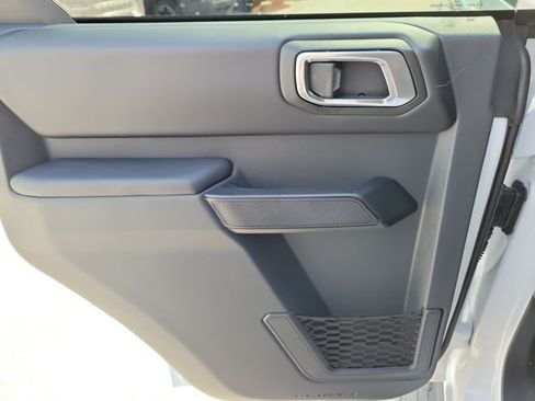 New 2026 Ford Bronco Outer Banks w/ Sasquatch Package AWD/4WD image 15