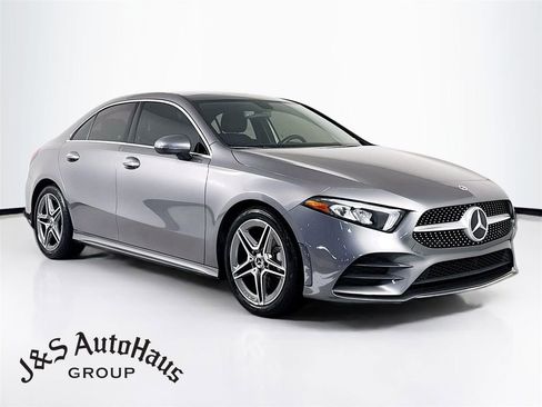 Used 2022 Mercedes-Benz A 220 4MATIC w/ AMG Line image 1