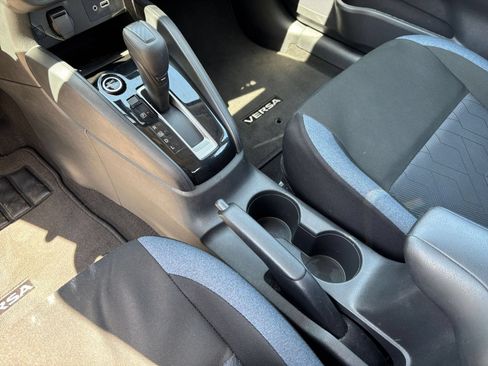 Used 2025 Nissan Versa SV FWD image 39