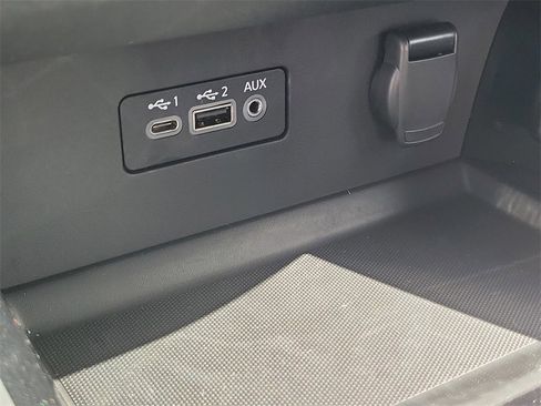 New 2025 Nissan Altima 2.5 SR image 14