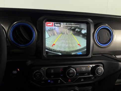 Certified 2023 Jeep Wrangler Unlimited Rubicon 4xe image 17