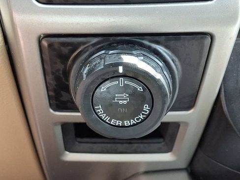 Used 2018 Ford F150 Lariat w/ Equipment Group 502A Luxury AWD/4WD image 25