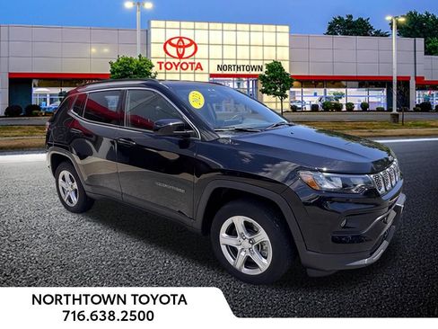 Used 2023 Jeep Compass Latitude w/ Convenience Group AWD/4WD image 12
