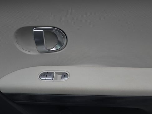Used 2024 Hyundai Ioniq 5 SEL RWD image 18