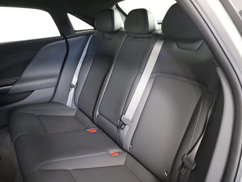 Used 2024 Lucid Air Touring AWD/4WD image 28