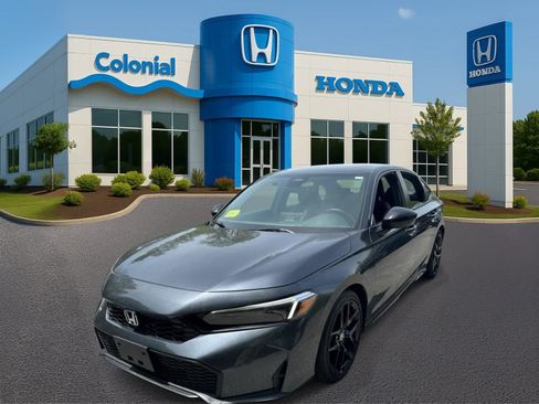 Used 2025 Honda Civic Sport image 2