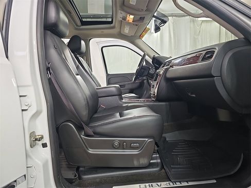 Used 2010 Chevrolet Tahoe LTZ image 13