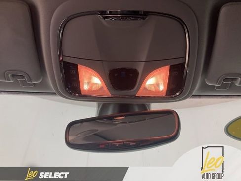 Used 2019 Jeep Cherokee Limited AWD/4WD image 17