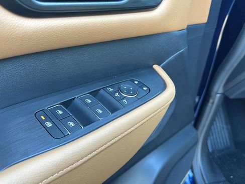 New 2026 Nissan Armada SL w/ Captain's Chari Seat Package image 29