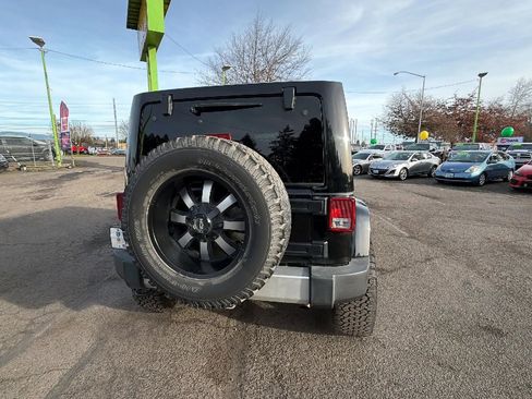 Used 2011 Jeep Wrangler Unlimited 70th Anniversary w/ Connectivity Group image 4