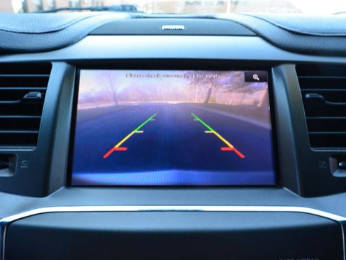 Used 2013 Lincoln MKS image 22