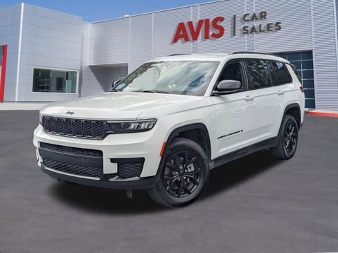 Used 2024 Jeep Grand Cherokee L Laredo AWD/4WD image 1