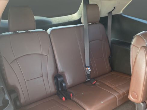 Used 2018 Buick Enclave Avenir w/ Avenir Technology Package AWD/4WD image 27