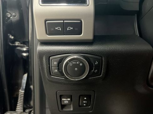 Used 2020 Ford F150 Lariat w/ Equipment Group 502A Luxury AWD/4WD image 19