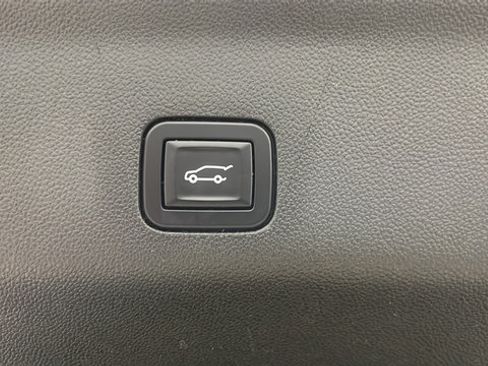 Used 2024 Cadillac Escalade ESV Luxury AWD/4WD image 30