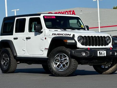 Used 2024 Jeep Wrangler Unlimited Rubicon w/ Technology Group image 2
