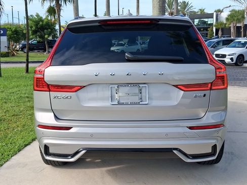 Used 2024 Volvo XC60 B5 Plus AWD/4WD image 5