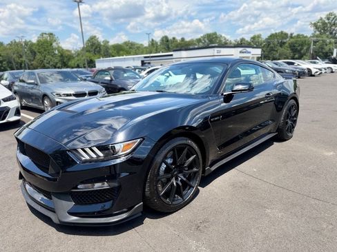 Used 2017 Ford Mustang Shelby GT350 RWD image 11