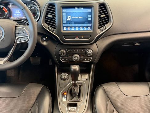 Used 2022 Jeep Cherokee Latitude Lux AWD/4WD image 18