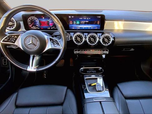 Used 2025 Mercedes-Benz CLA 250 4MATIC image 15