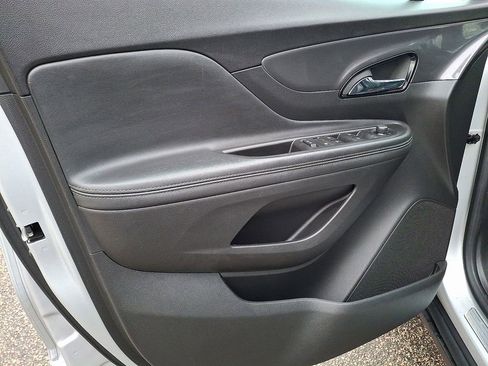 Used 2022 Buick Encore Preferred w/ Safety Package image 16